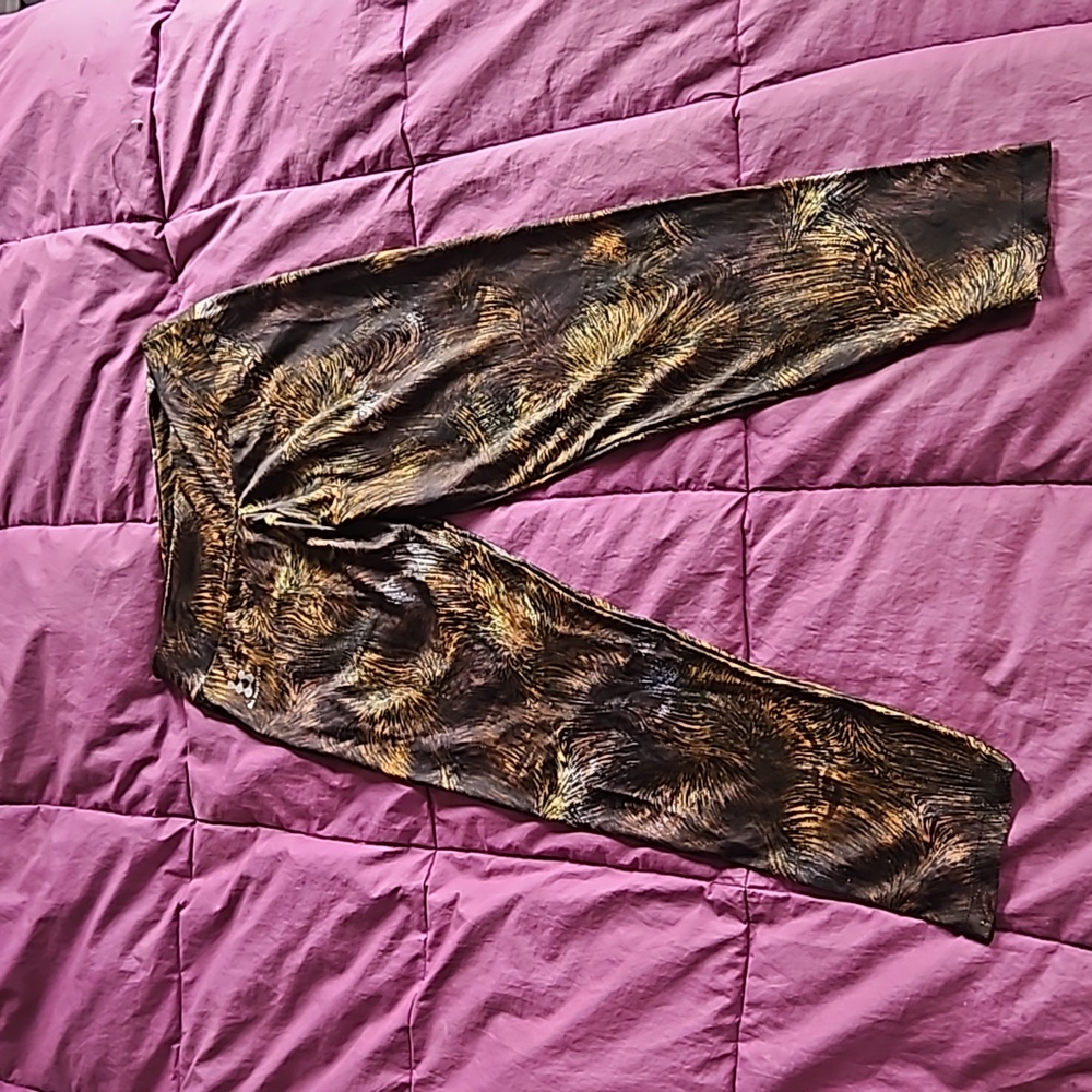 Wild brown & black print Brasil Sul silky soft leggings size M.